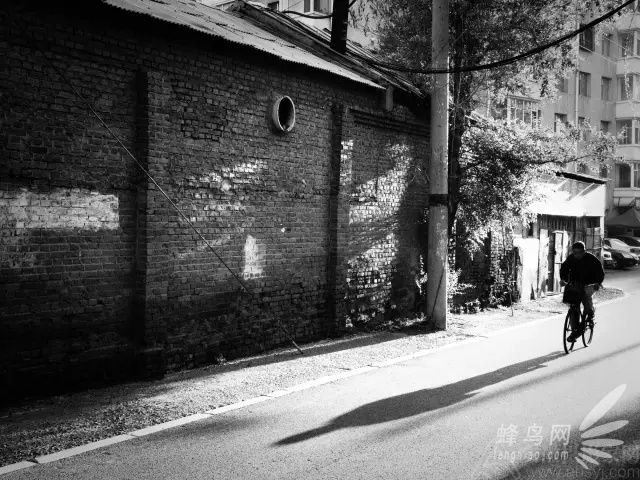 ���ڽ�ͷ�ĵ�һ��